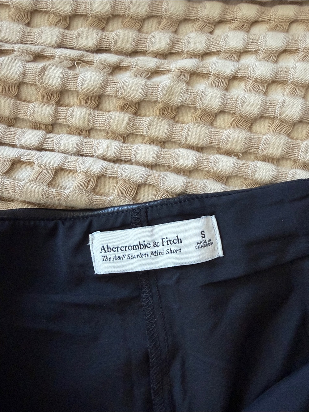 Abercrombie & Fitch Black Faux Leather Mini Skirt - Picture 3 of 4